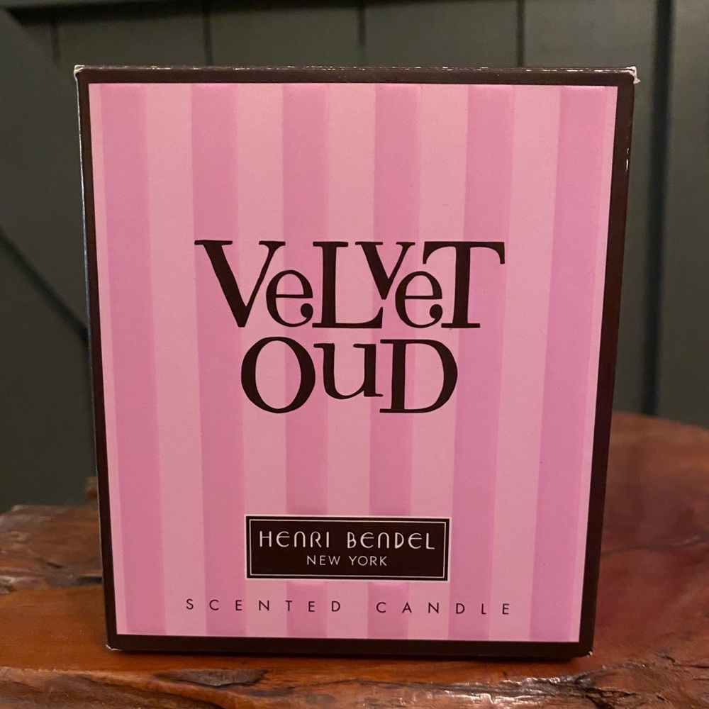 NWT Henri Bendel Velvet Oud Candle